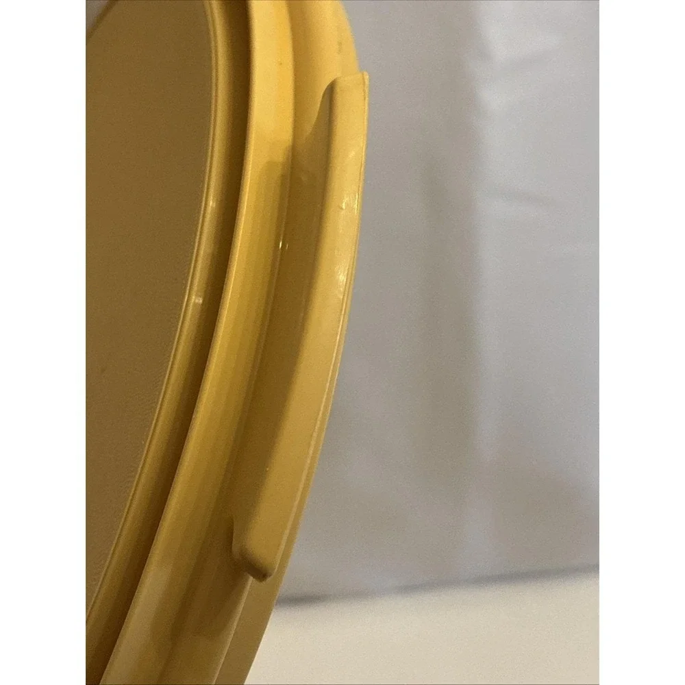 Vintage Tupperware 9.75
